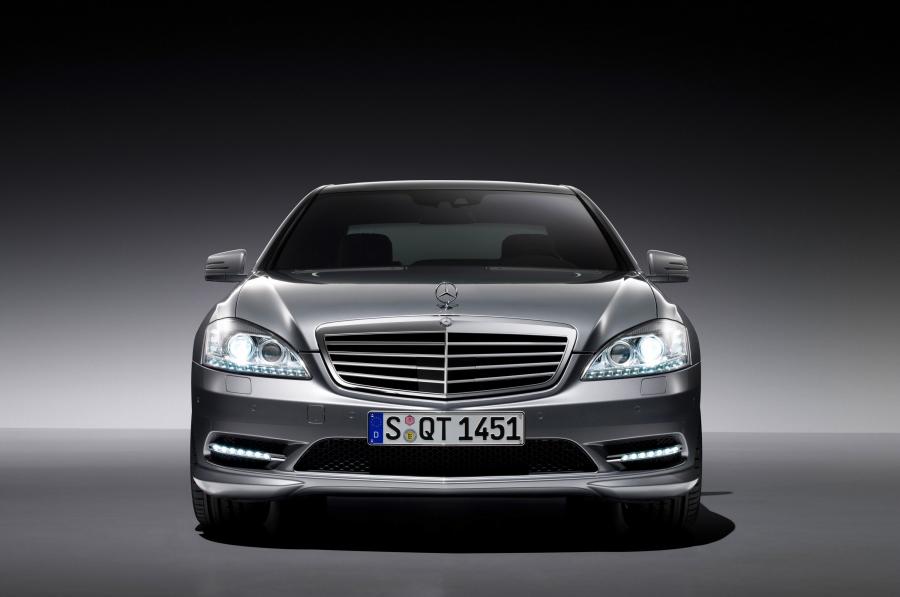  Mercedes-Benz S500 4Matic AMG 2009 года  (фото 13 из 15)